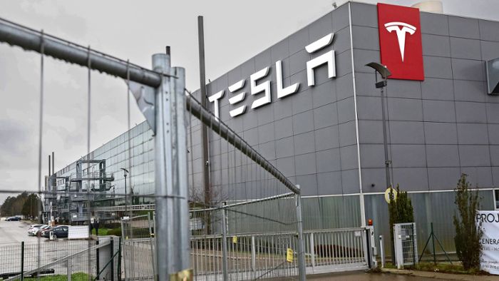 Tesla richtet Auslieferungszentrum ein