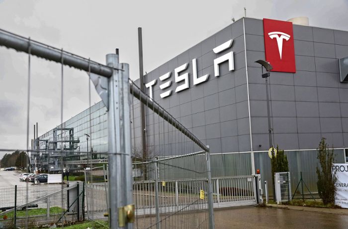 Holzgerlingen: Tesla richtet Auslieferungszentrum ein