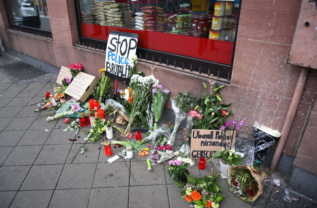 Tod nach Polizeikontrolle: 900 Menschen demonstrieren in Mannheim
