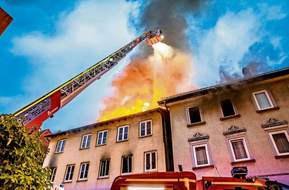 Brand in der Winnender Innenstadt: Drei Verletzte und ein Millionenschaden