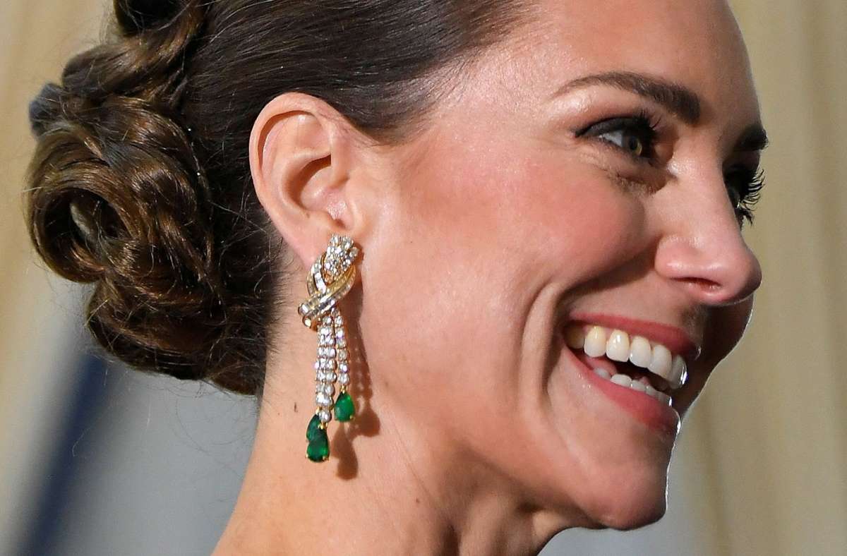 Herzogin Kate in Jamaika: Ihre Ohrringe sind eine Leihgabe der Queen