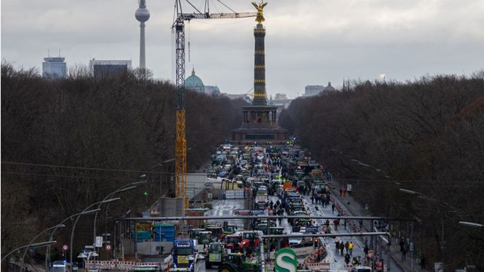 Demonstranten legen Verkehr in  Teilen Berlins mit 5000 Fahrzeugen lahm