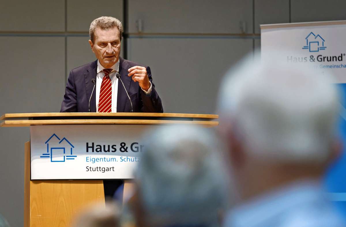 Umgang mit China: Oettinger kritisiert deutsche Außenpolitik scharf