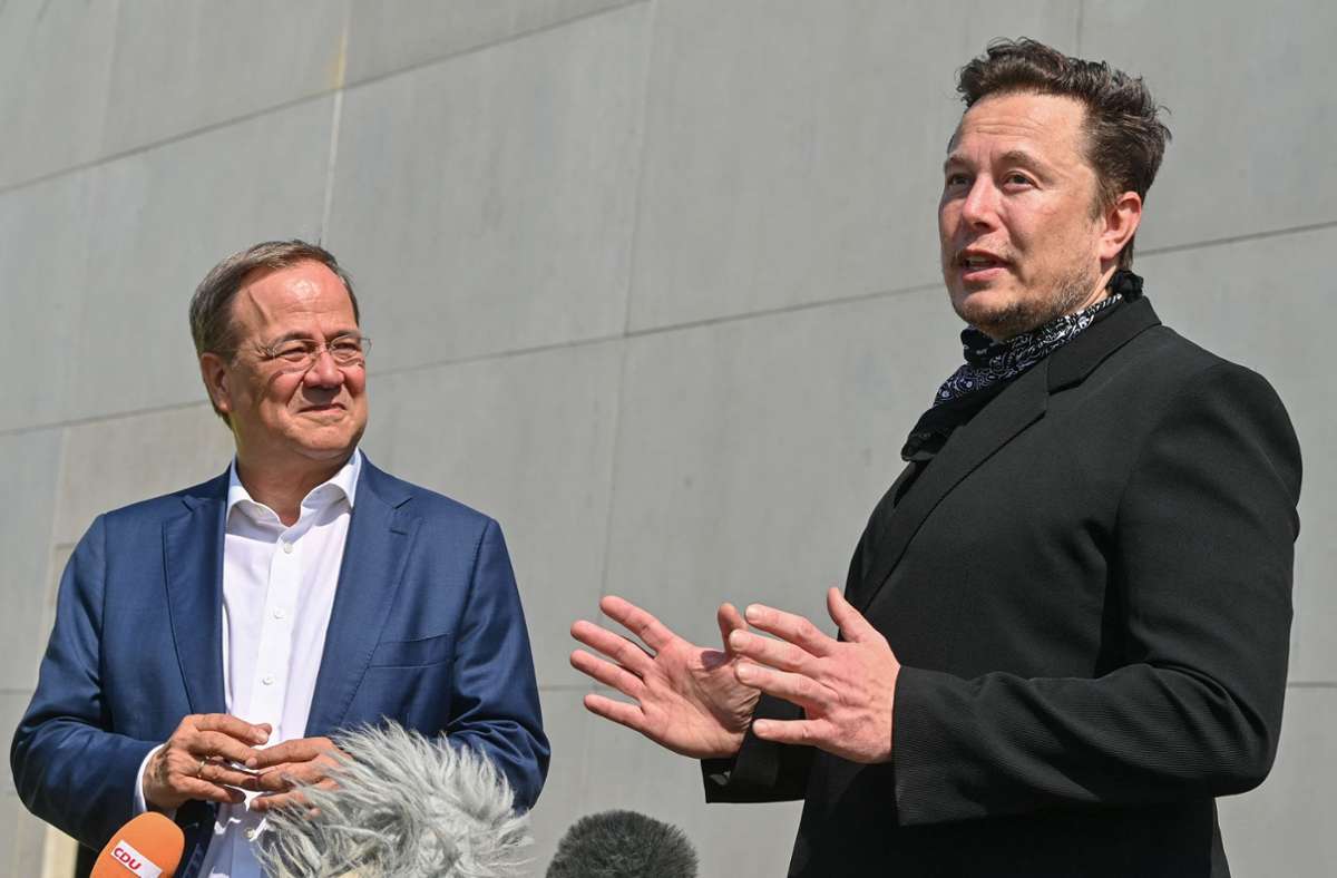 CDU-Kanzlerkandidat trifft Tesla-Chef: Laschet und Musk – und ein Lachen, das das Netz bewegt
