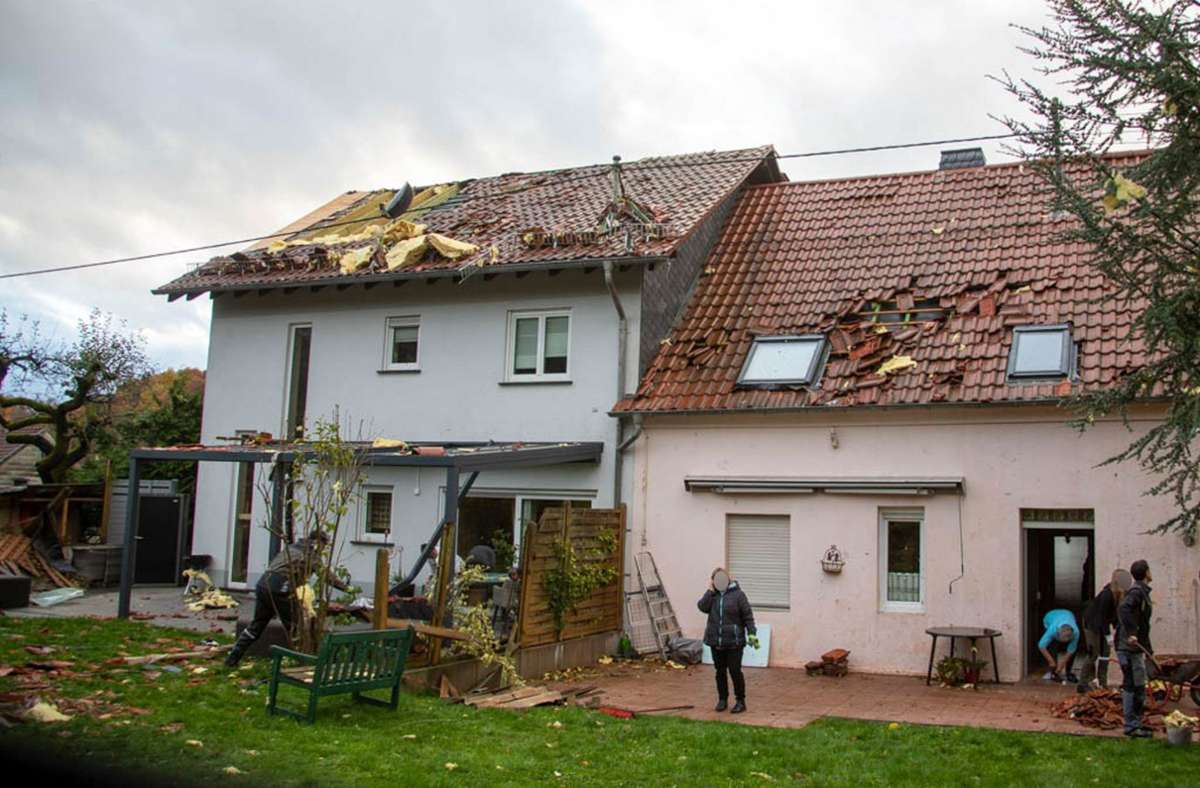 Das Unwetter im Saarland hat Häuser abgedeckt.