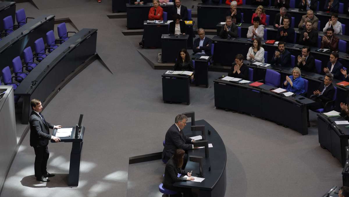 Verkleinerung des Bundestags: Das richtige gewollt, einen Zombie geschaffen