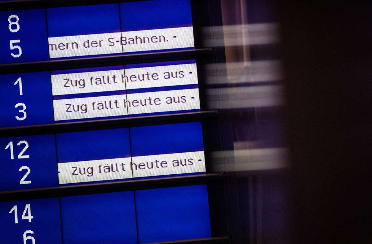 Streik bei der Deutschen Bahn: Lokführer kündigen Streik im Personenverkehr ab Montag an