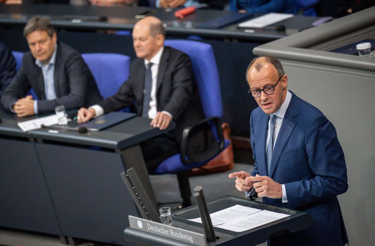 Nach Zeitenwende-Rede des Bundeskanzlers: Merz wirft Scholz verpasste Chancen vor – Kanzler kontert