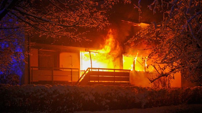 Brand in Weilheim/Teck: Mann stirbt bei Feuer in Mehrfamilienhaus