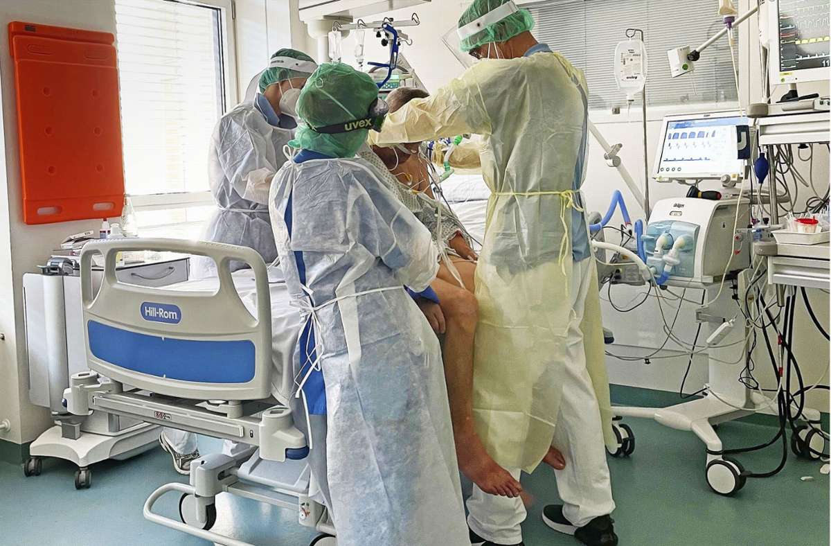 Extrem aufwendige Behandlung eines Covid-Patienten in Böblingen Foto: Klinikverbund Südwest GmbH