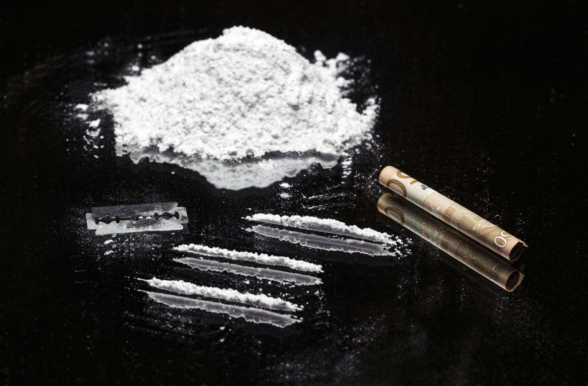 Die Polizei stellte bei der Drogenrazzia Amphetamine, Marihuana und Kokain sicher. (Symbolbild) Foto: imago/Future Image/imago stock&people