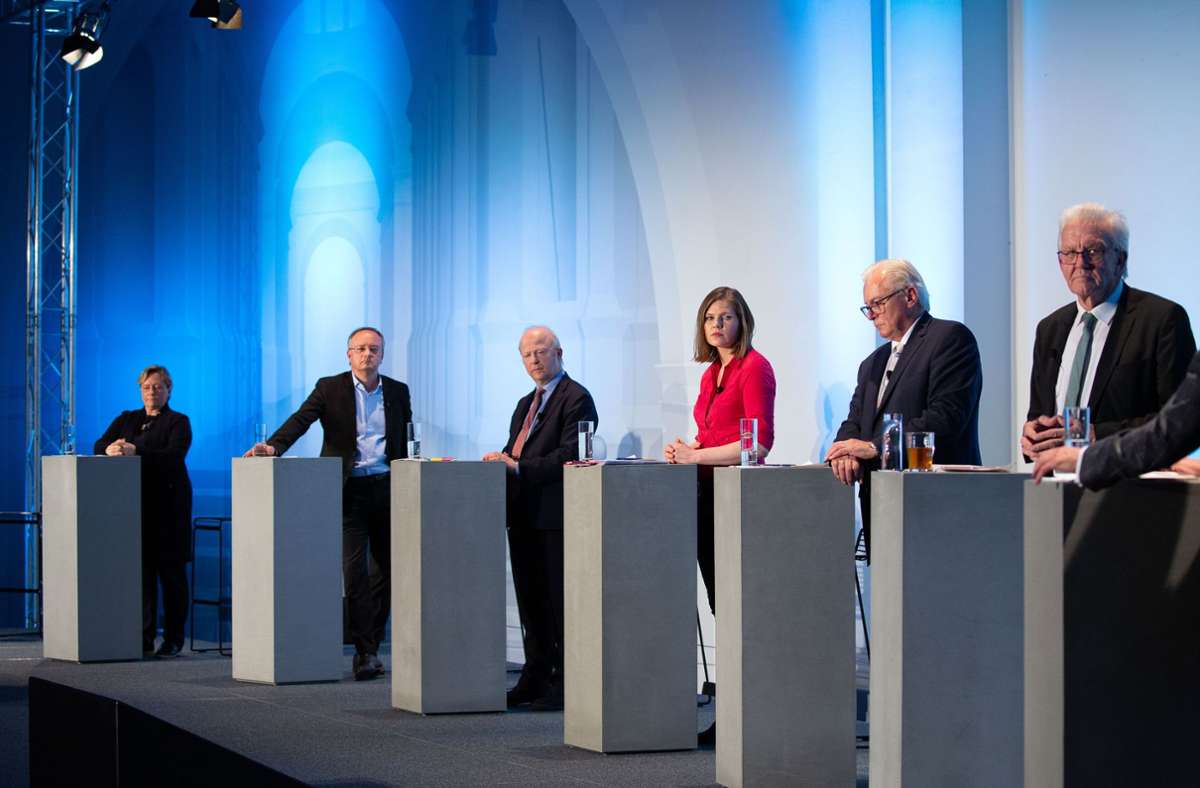 Spitzenkandidaten der Landtagswahl: Kretschmann wehrt sich bei Podiumsdiskussion gegen heftige  Angriffe