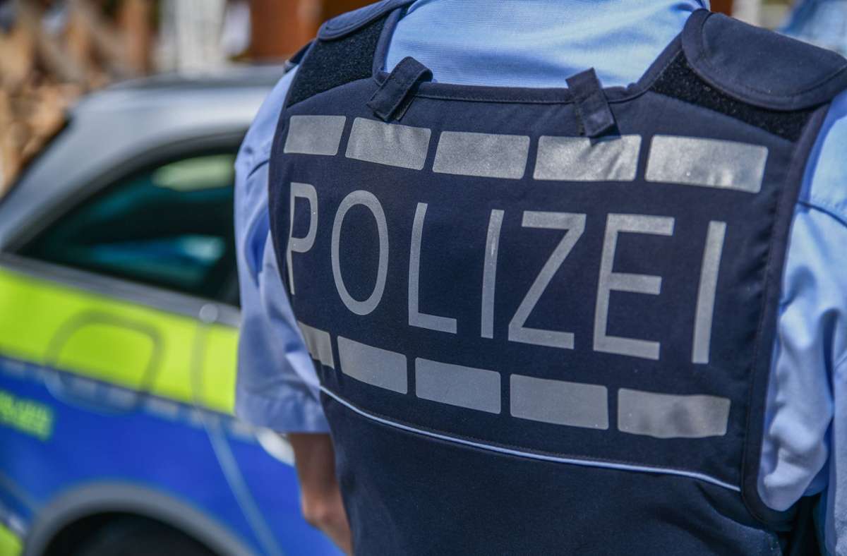 Vorfall in Leonberger Bahnhofstraße: Geschlagen und mit Messer bedroht