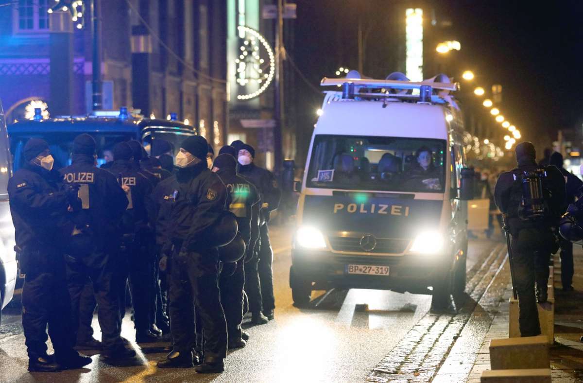 Baden-Württemberg: Polizei in Hab-Acht-Stellung wegen Corona-Protesten