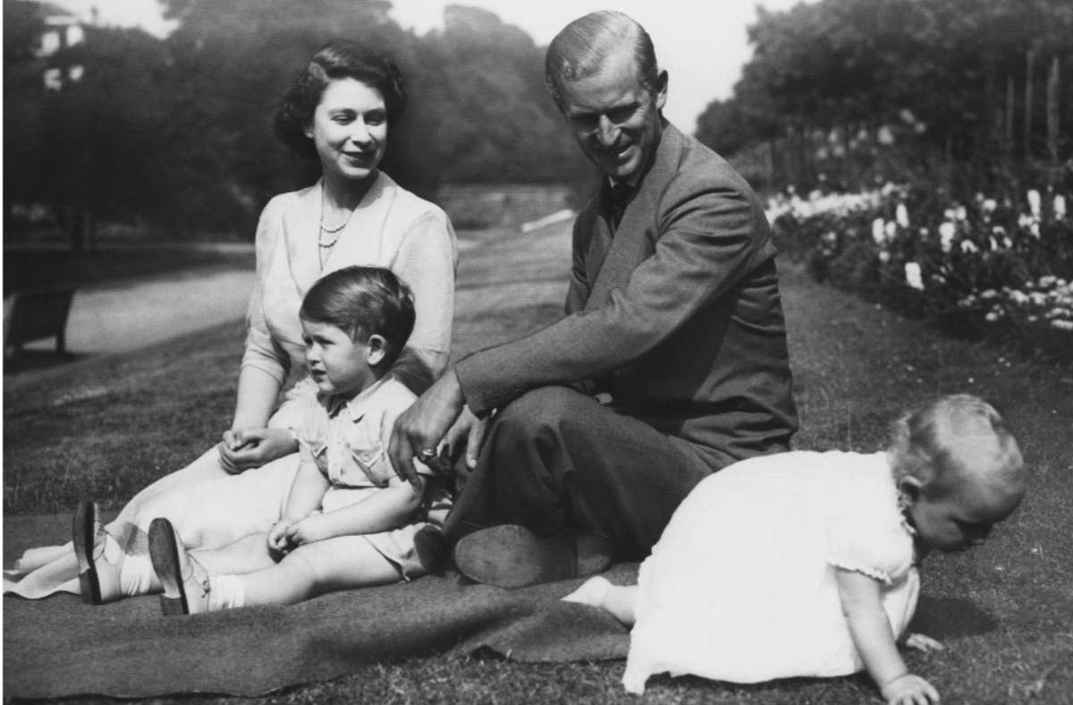 Damals war die Queen noch Prinzessin: Elizabeth und Philip mit den Kindern Charles und Anne. Foto: imago images//Everett Collection