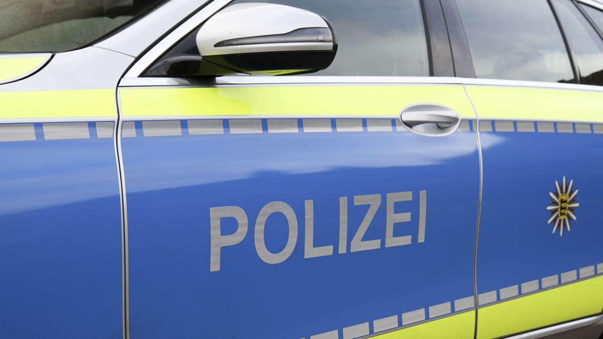 Doppelter Unfall in Bietigheim-Bissingen: VW-Fahrer stößt gegen Honda und Hauswand
