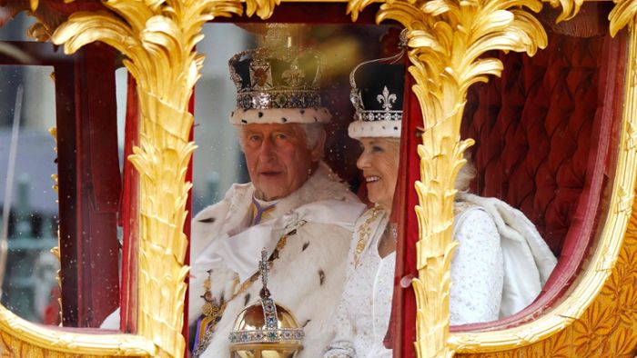 König Charles III. und Königin Camilla sind gekrönt