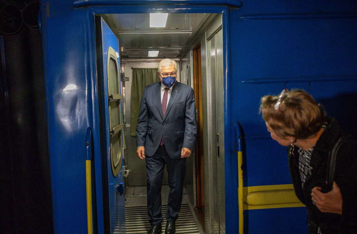 Bundespräsident Frank-Walter Steinmeier bei seiner Ankunft in Kiew