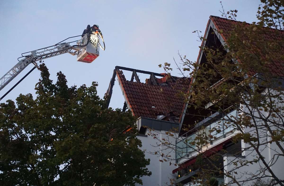 Bei einem  Wohnungsbrand in Schönaich ist hoher Schaden entstanden.