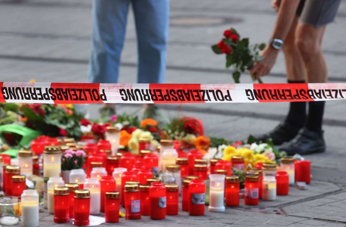 Bundesregierung zum Attentat in Würzburg: Tat „von nicht zu begreifender Brutalität und Bösartigkeit“