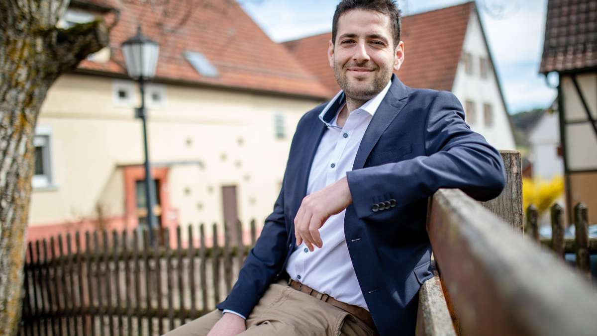 Ryyan Alshebl in Ostelsheim gewählt: Einstiger Flüchtling aus Syrien wird Bürgermeister