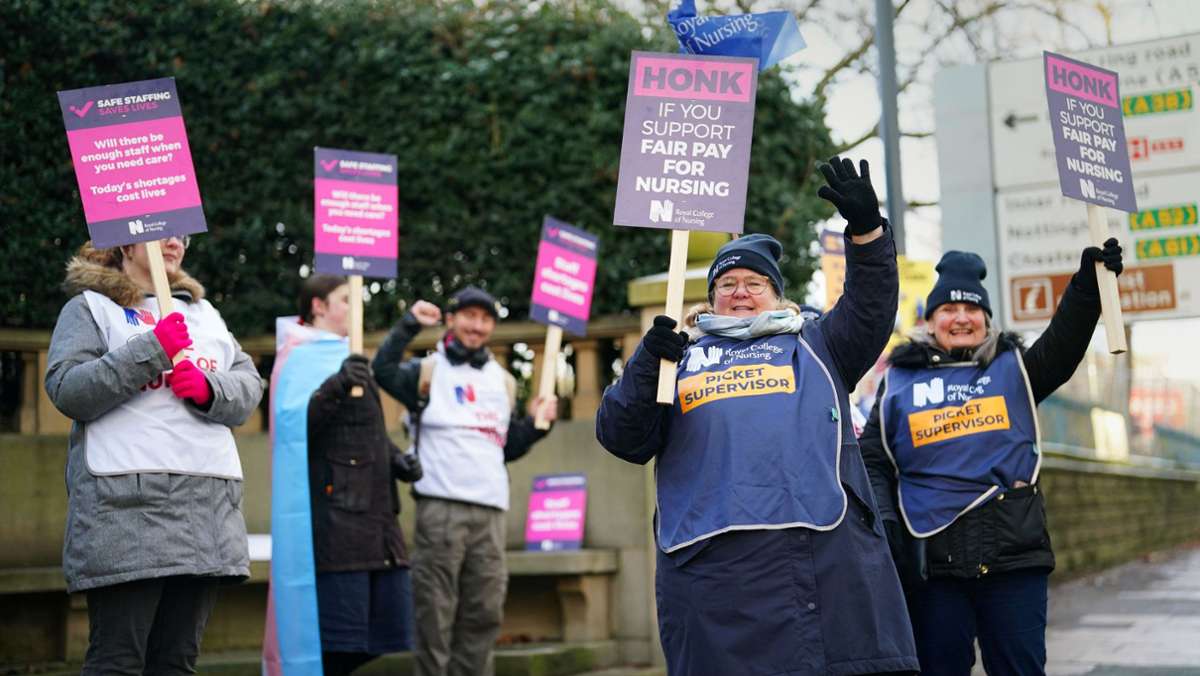 Protest wegen Inflation: Streikwelle in England türmt  sich massiv auf