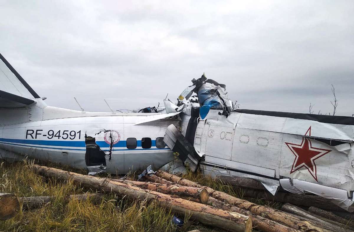 Russland: Flugzeugabsturz fordert mindestens 16 Tote und mehrere Verletzte