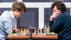 Schach-Großmeister soll  bei  rund 100 Partien betrogen haben