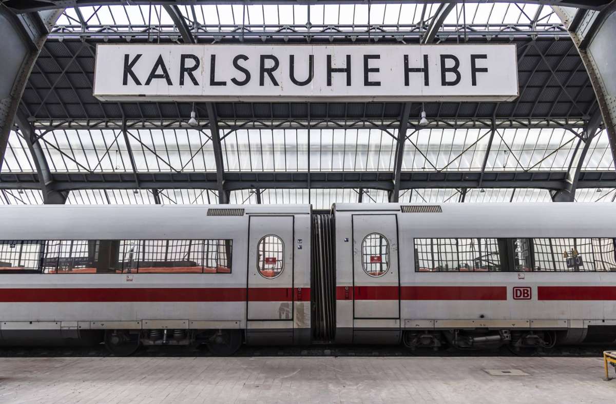 Bombenentschärfung in Karlsruhe: Zugausfälle und Verspätungen bei der Bahn