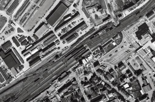 Im Jahr 1968 setzte die Bahn  mit dem Neubau des Böblinger  Bahnhofs (Bildmitte)  ein Zeichen. Foto: Landesarchiv, StAL/EL 68 IX Nr 1847/ 
