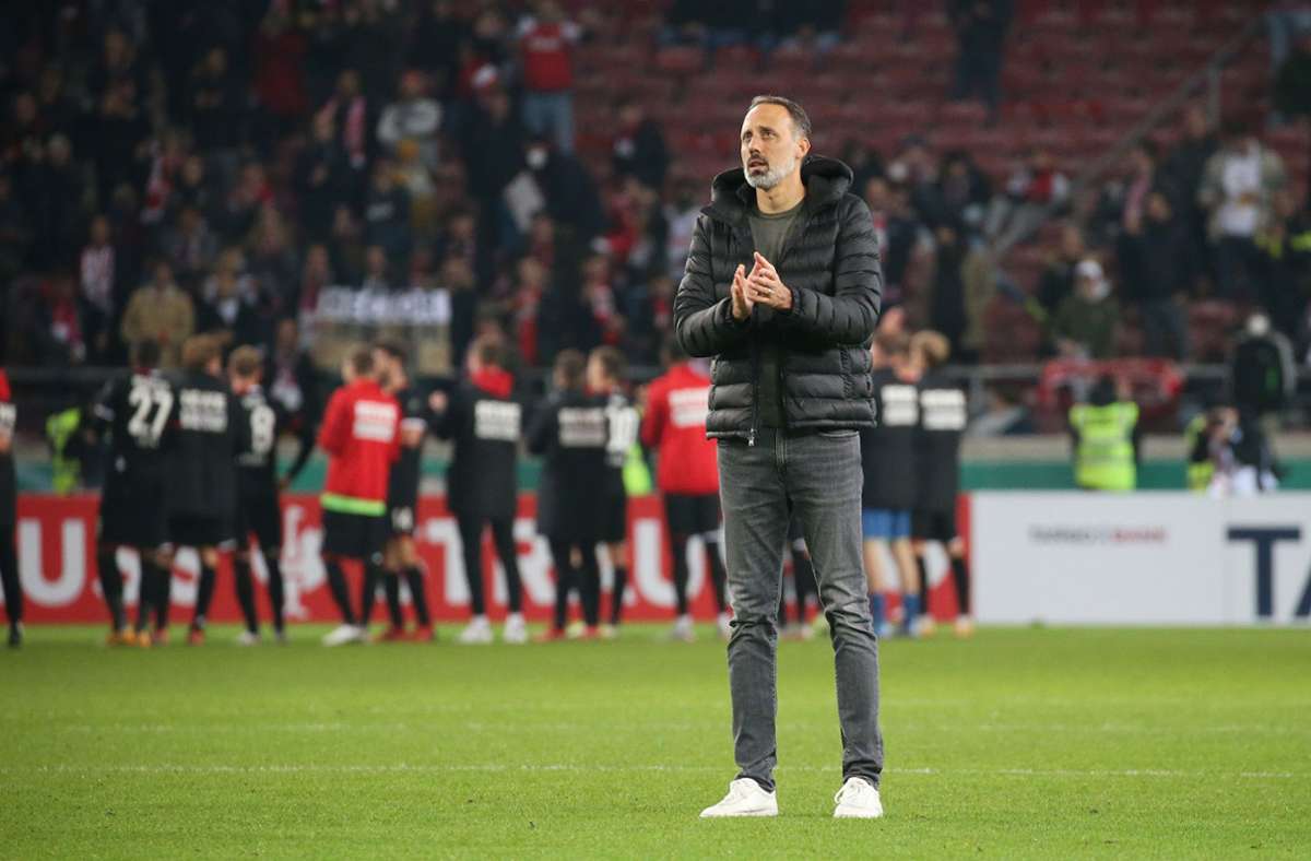 VfB-Trainer Pellegrino Matarazzo hofft auf den nächsten Dreier. Foto: Baumann/Keppler