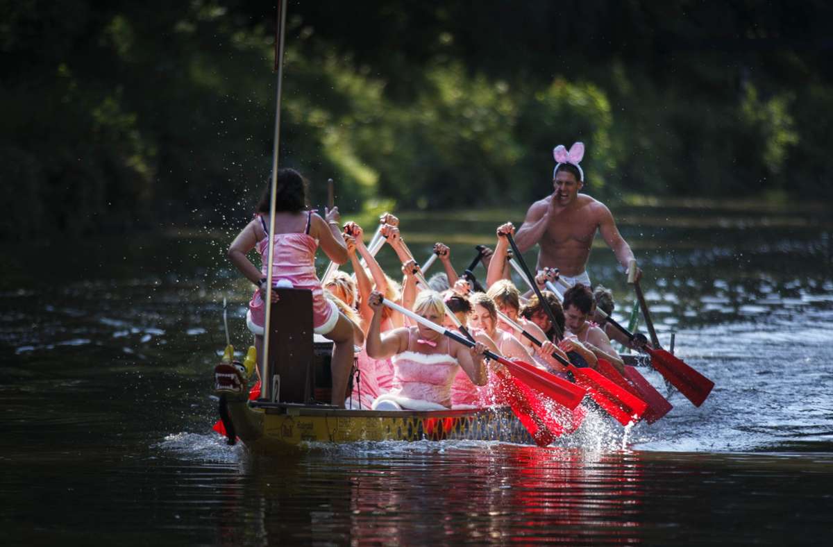 15. Drachenboot-Cup in Waiblingen: Feuchtfröhlicher Wettkampf auf der Rems
