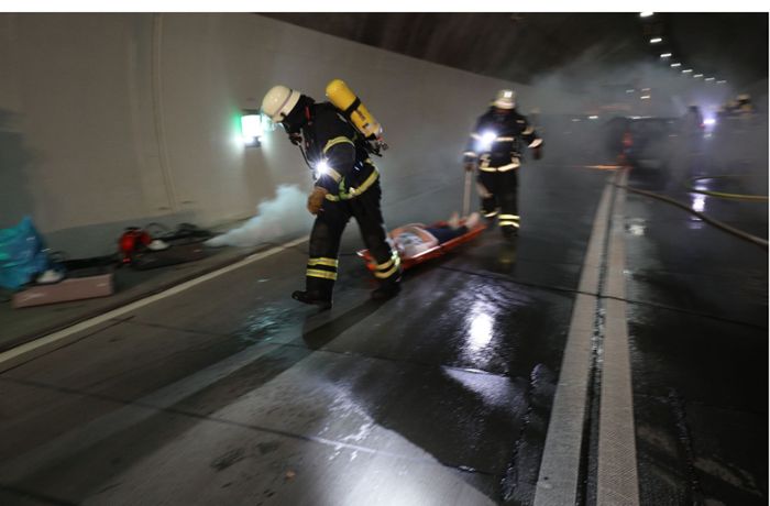Unfall, Feuer, Verletzte: 100 Rettungskräfte üben im Darmsheimer Tunnel