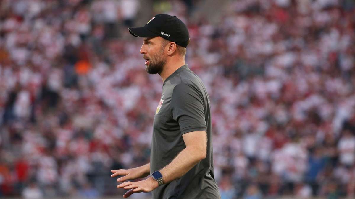 Nur die Ruhe: der VfB-Trainer Sebastian Hoeneß will das Spiel in Bremen mit seiner Mannschaft kontrollieren.