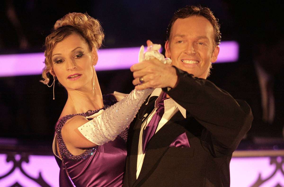 2006:  Bei der Premiere der Show befinden sich unter den acht Teilnehmern zwei Sportler. Hochsprung-Olympiasiegerin Heike Henkel und ihr Tanzpartner Dirk Bastert kommen nicht über Platz sieben hinaus.