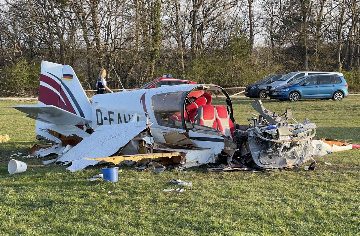 Kreis Tübingen: Kleinflugzeug abgestürzt – Pilot lebensgefährlich verletzt