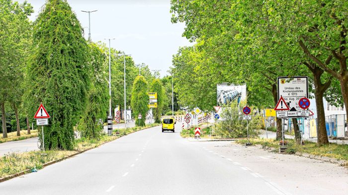 Kreis und Stadt Böblingen uneins: 1,3 Millionen Euro: Wer zahlt in der Calwer Straße für Bäume und Zisterne?