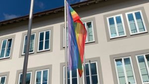 Flagge zeigen im Zeichen des Regenbogens