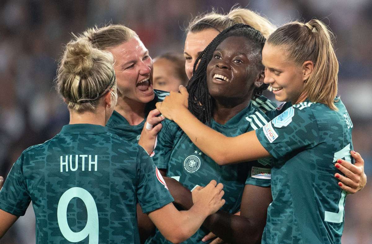 Frauen-EM: DFB-Frauen mit 3:0-Sieg gegen Finnland