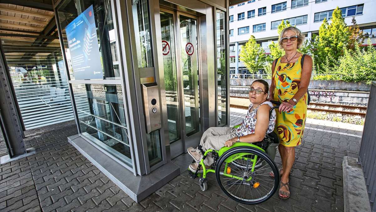 Aufzug Bahnhof Fellbach: Barrierefreie Reisen bleiben ein Traum