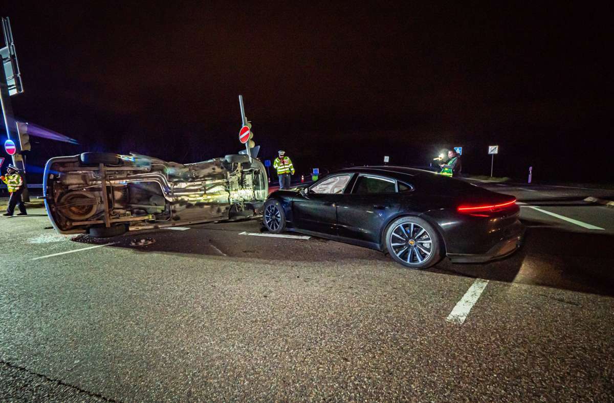 Unfall mit einem Porsche bei Möglingen.
