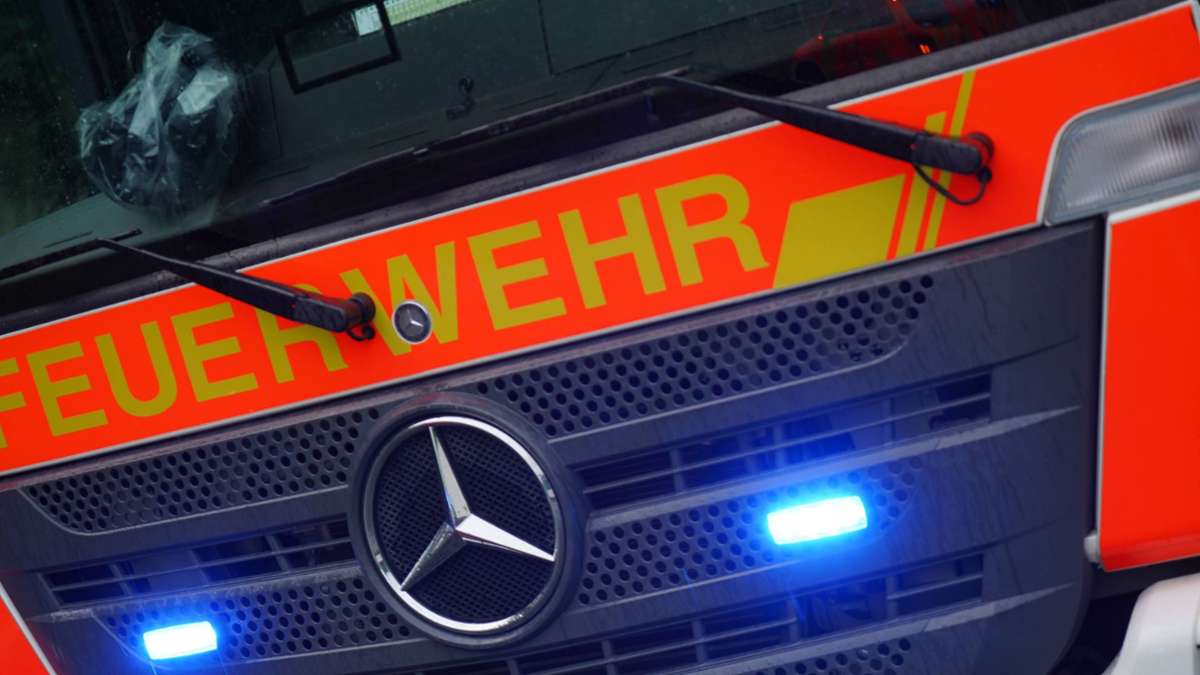 Brand in Nürtingen: Zwei Personen durch brennende Sauna verletzt