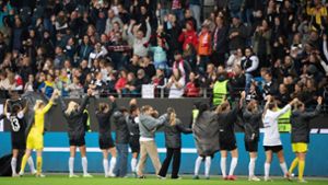 Vor 23 200 Fans – 0:0 zum Start der Frauen-Bundesliga