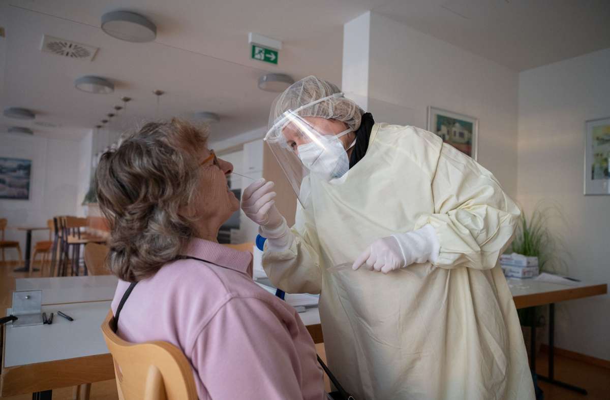 Coronavirus in Baden-Württemberg: Fast 30 Prozent mehr Sterbefälle bei Menschen über 65