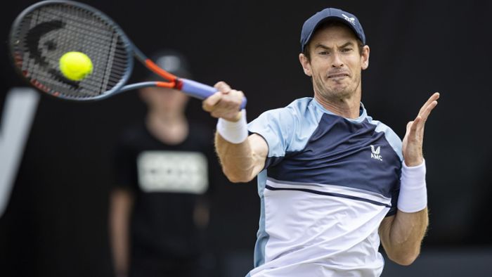 Andy Murray schlägt topgesetzten Stefanos Tsitsipas