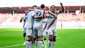 Leverkusen siegt, BVB patzt - Fans protestieren erneut