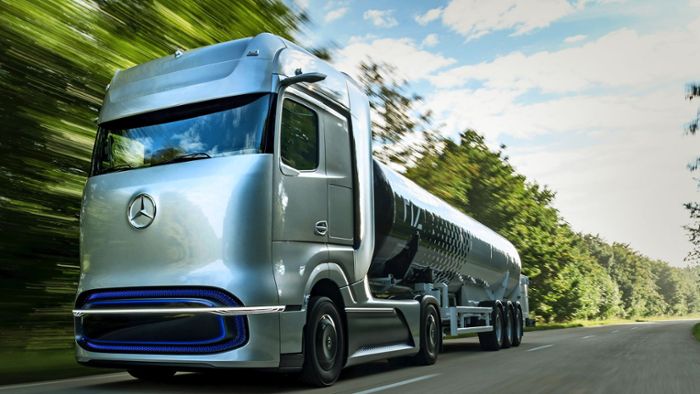 Daimler Truck steuert höhere Rendite an