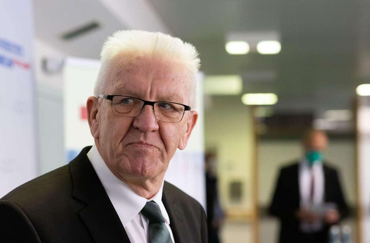 Ministerpräsident von Baden-Württemberg: Kretschmann gegen „Denkverbote“ bei Laufzeit für AKW und Kohlemeiler