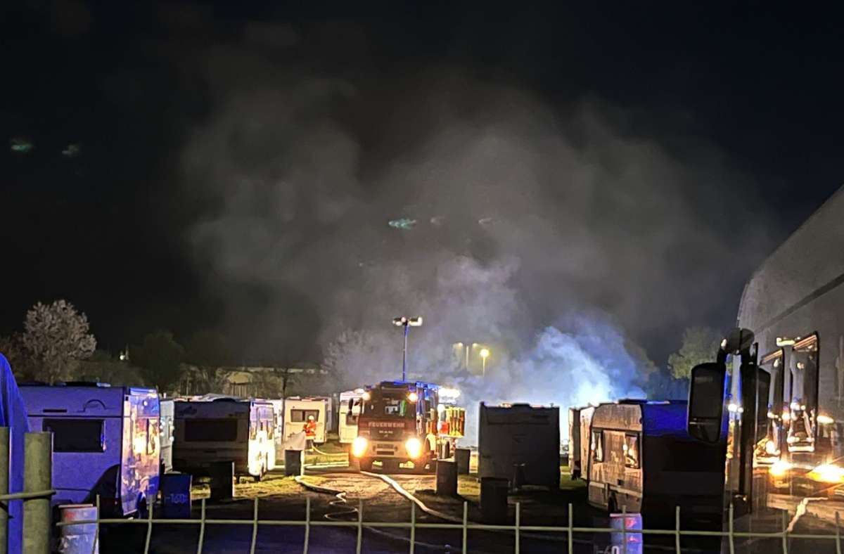 150.000 Euro Schaden in Steinheim: Mehrere Wohnwagen abgebrannt: Polizei mit neuer Spur