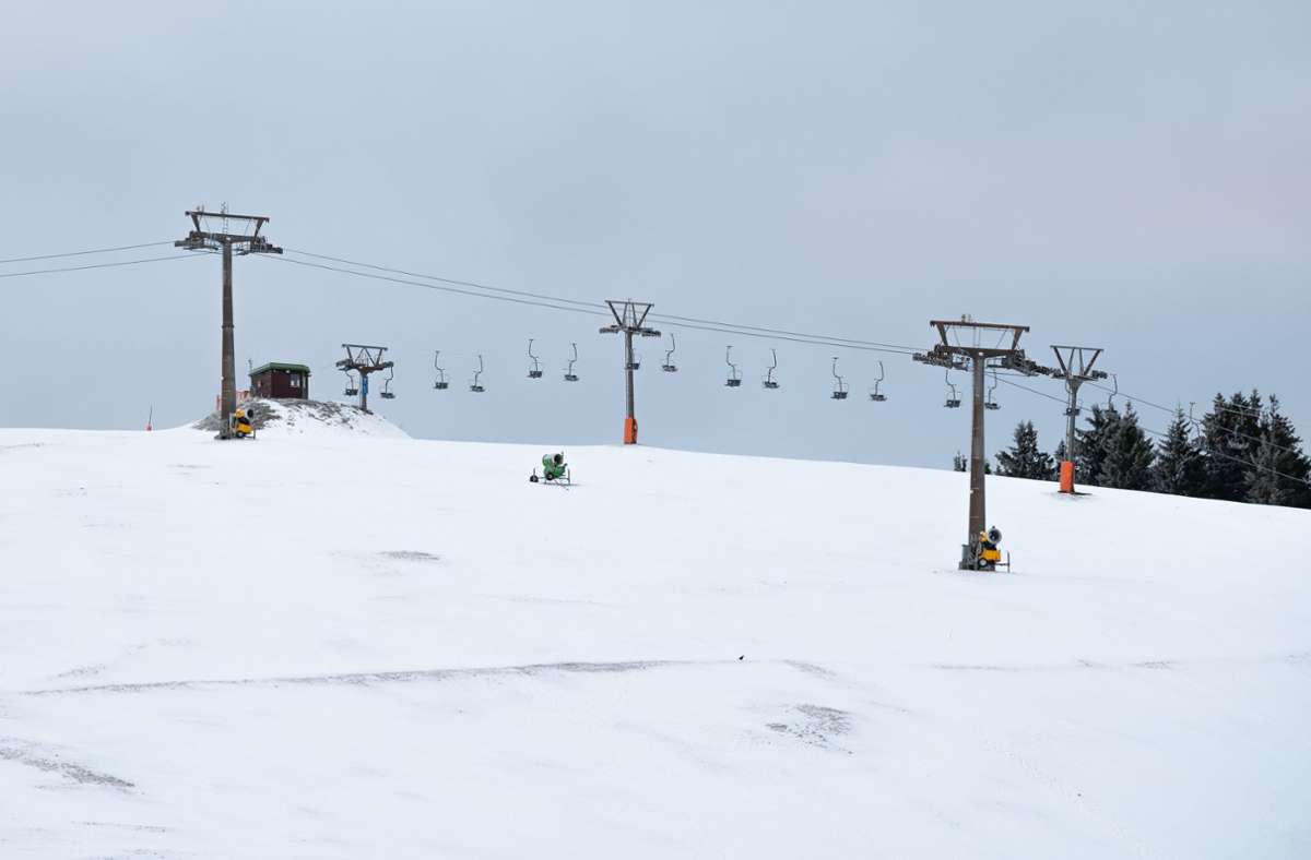 Wann kann am Feldberg endlich die Skisaison so richtig starten? Foto: dpa/Silas Stein